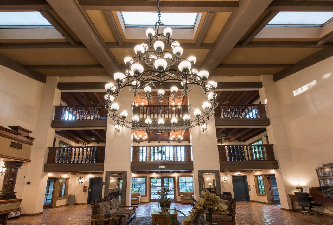 Vanllee Hotel Covina Εξωτερικό φωτογραφία