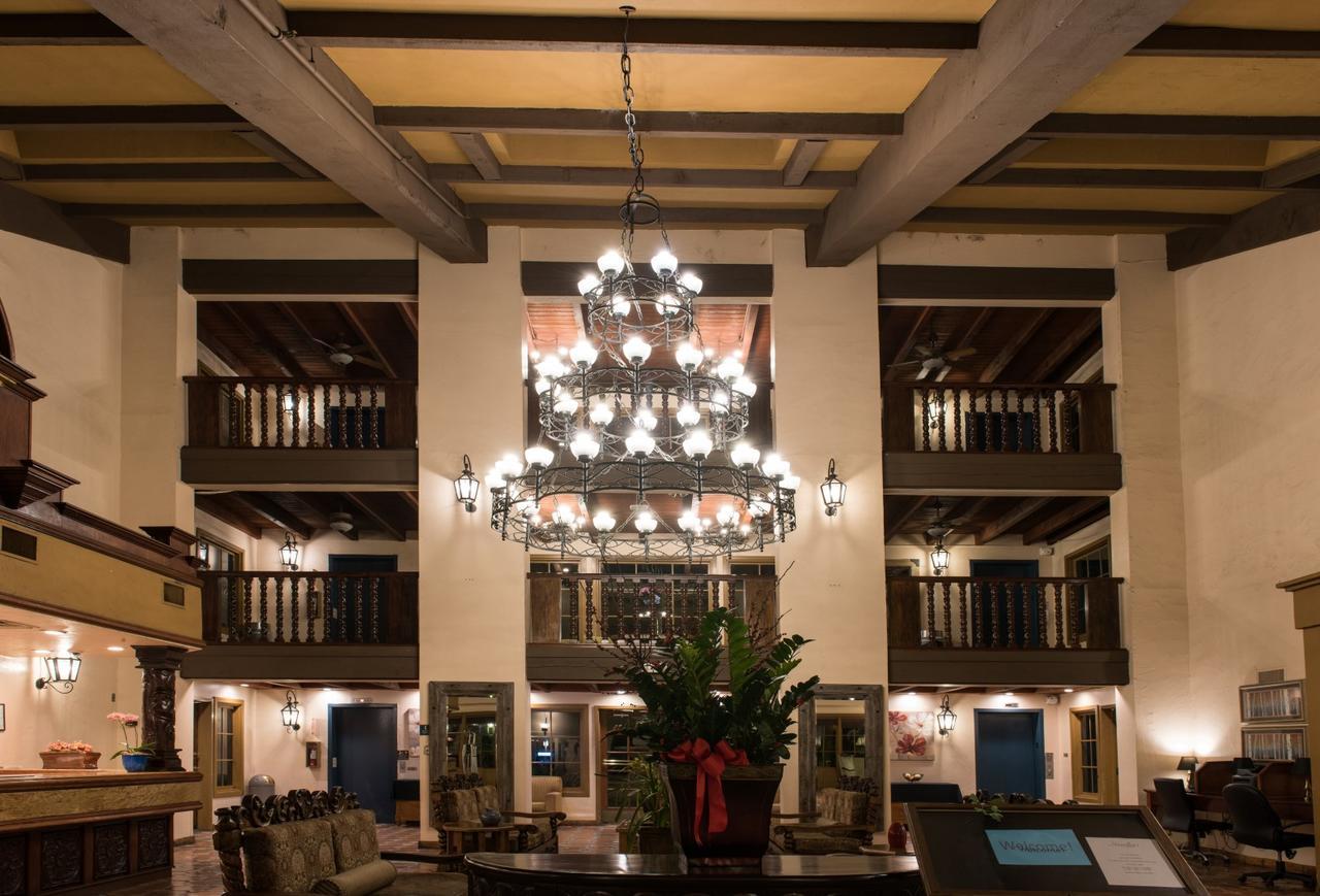 Vanllee Hotel Covina Εξωτερικό φωτογραφία