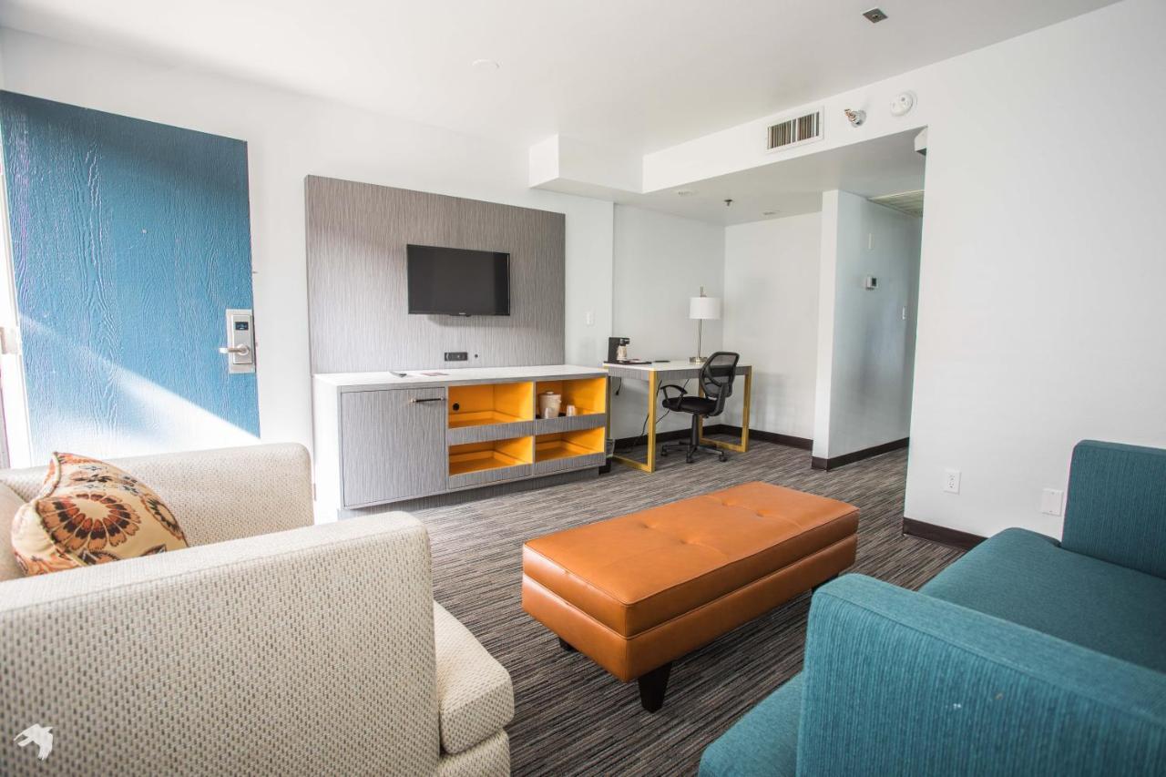 Vanllee Hotel Covina Εξωτερικό φωτογραφία